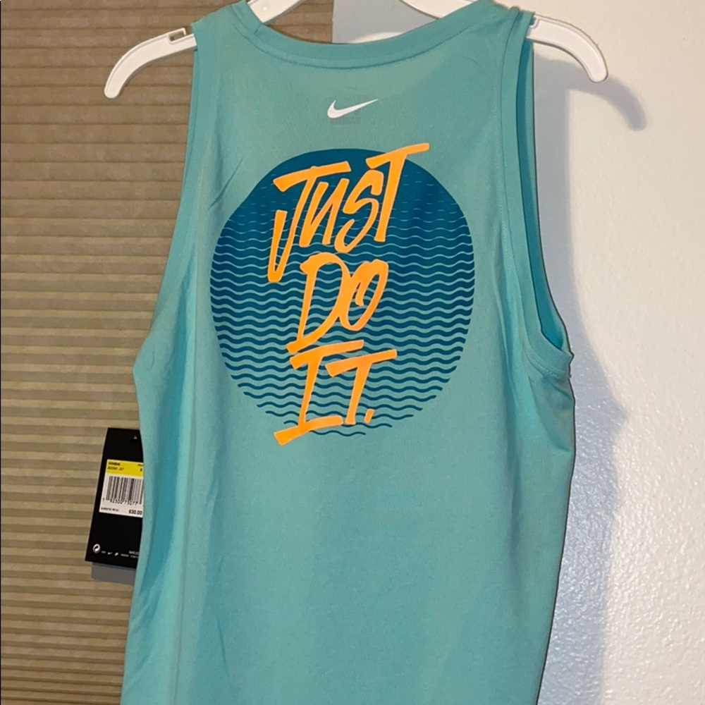 nike tank top